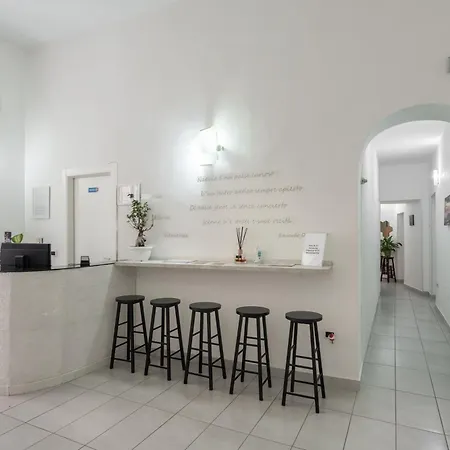 Nina בית הארחה