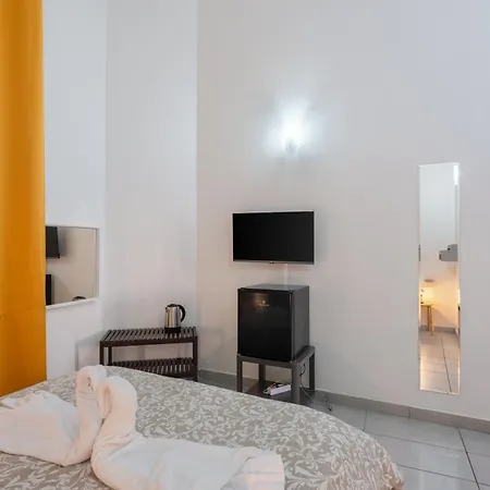 Nina בית הארחה