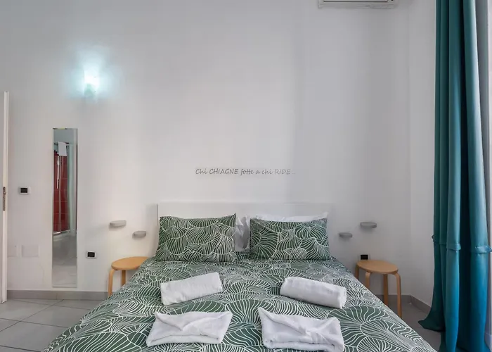 Nina Penzion Neapol